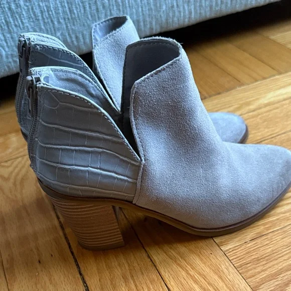 DV by Dolce Vita Light Gray Ankle Booties - Picture 6 of 6